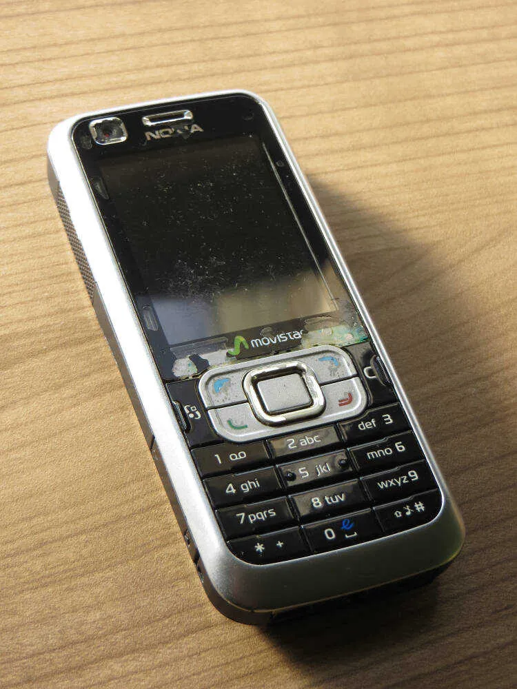 Nokia 6120 Classic