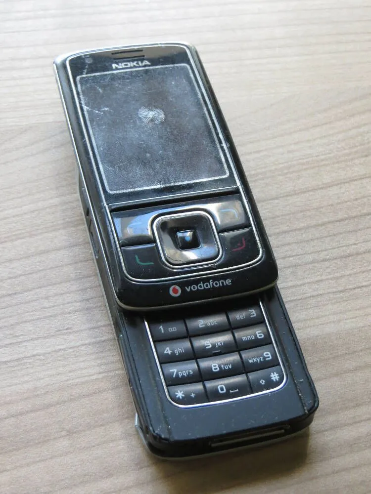 Nokia 6288 abierto