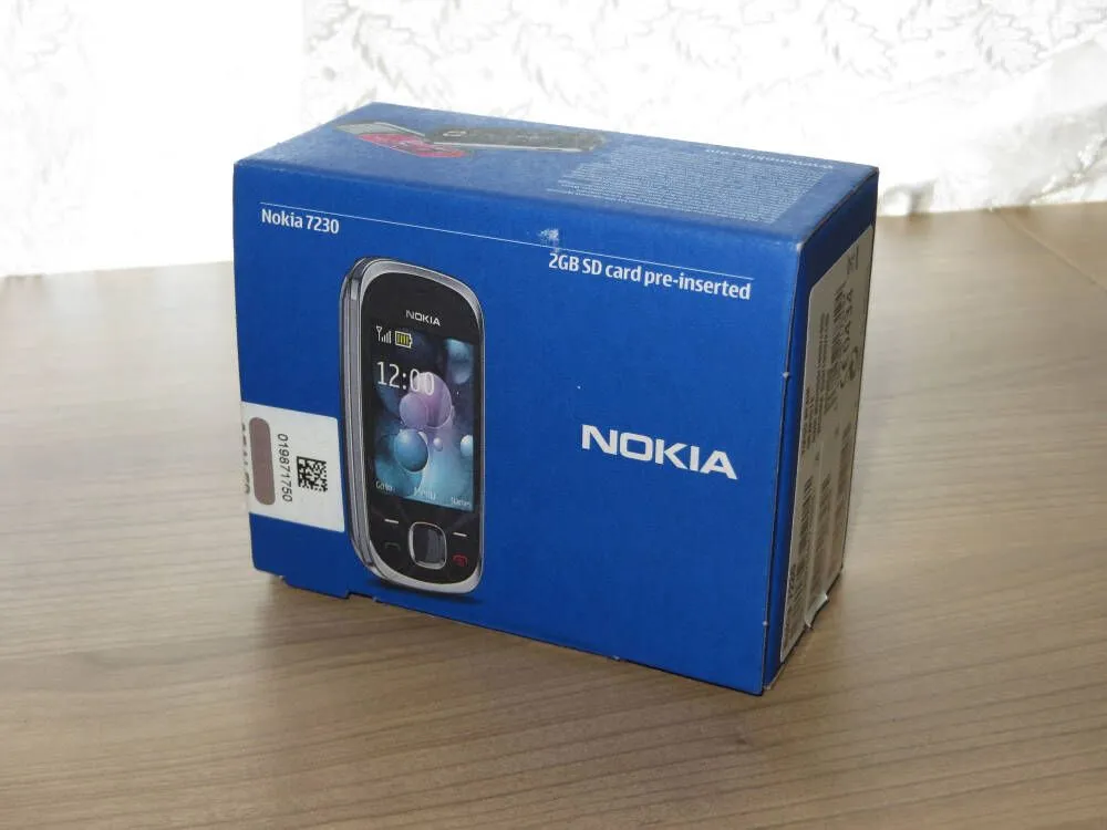 Caja Nokia 7230