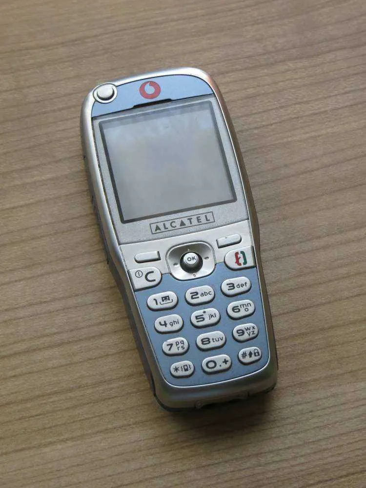 Alcatel OT 735