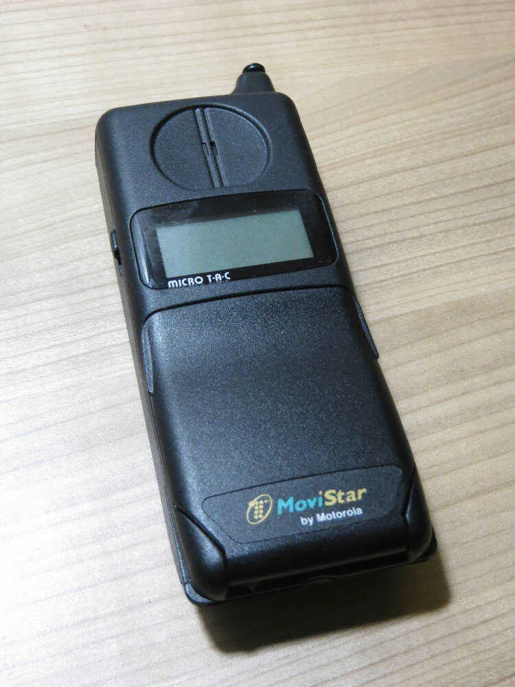 Motorola International 7500