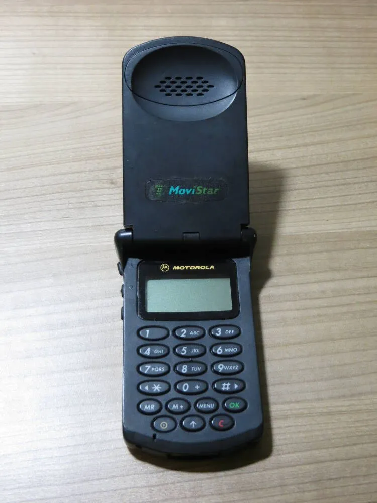 Motorola StarTAC 130 abierto