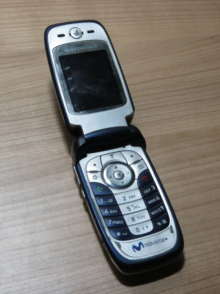 Parte trasera Motorola V360