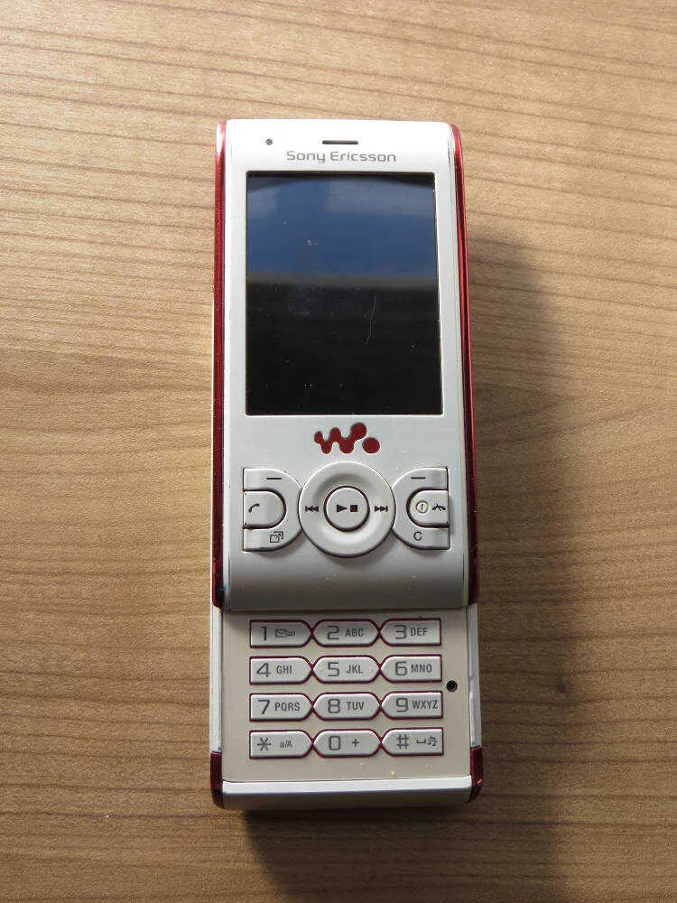 Sony Ericsson W595