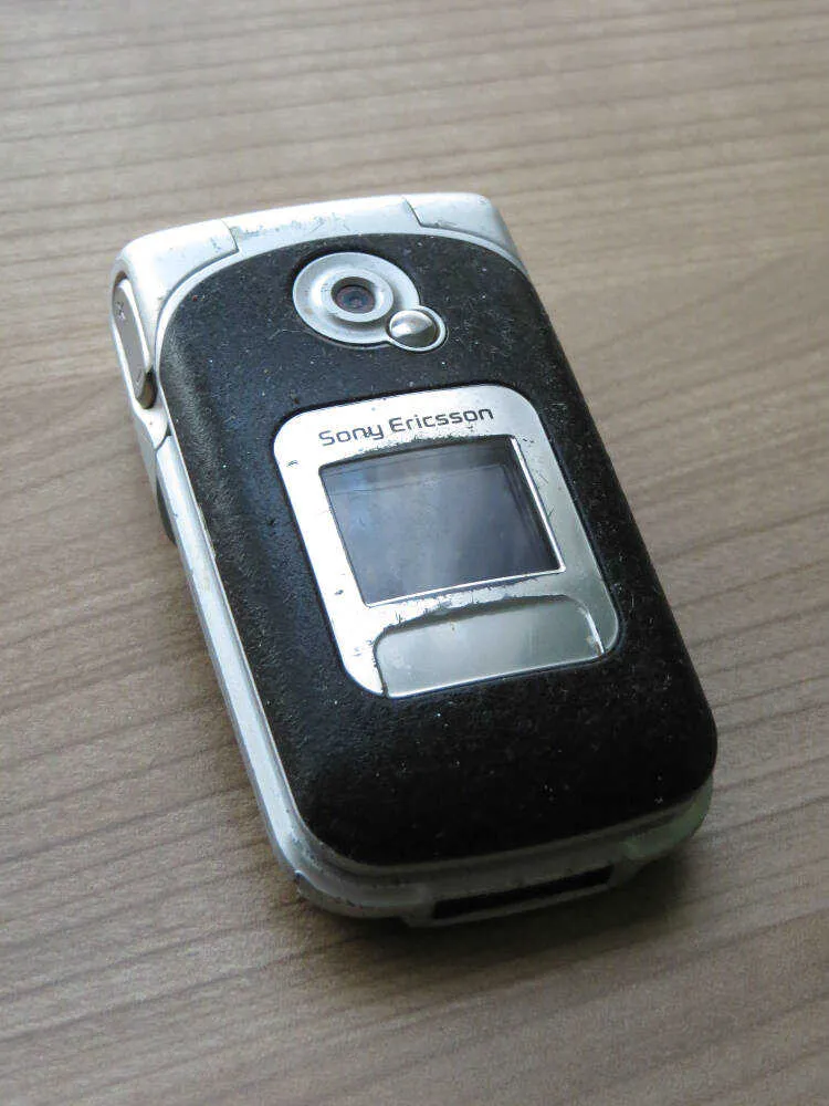 Sony Ericsson Z530i